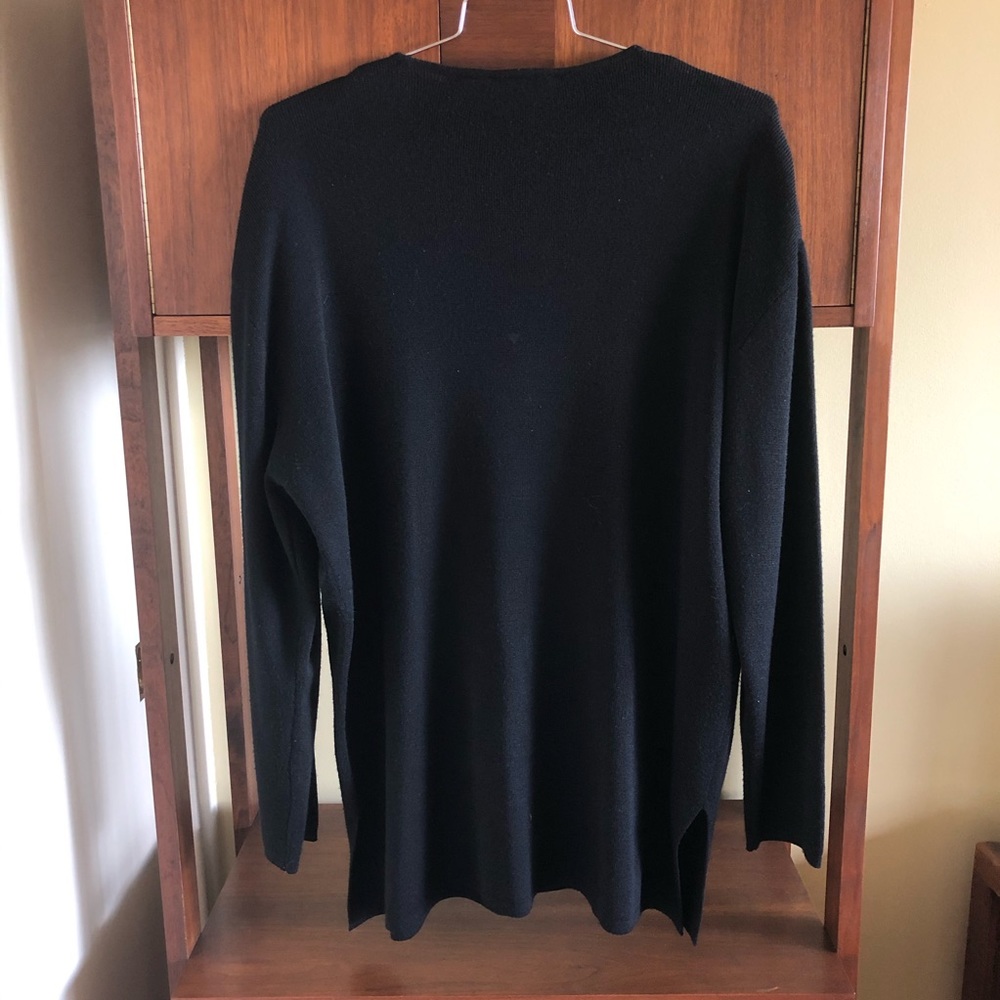 SOLD • black minimal long knit cardigan - Picture 2 of 6